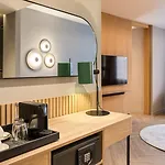 Mercure 4*